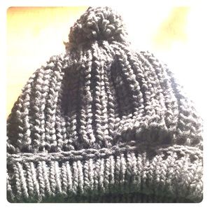 Grey Beanie w/Pom!